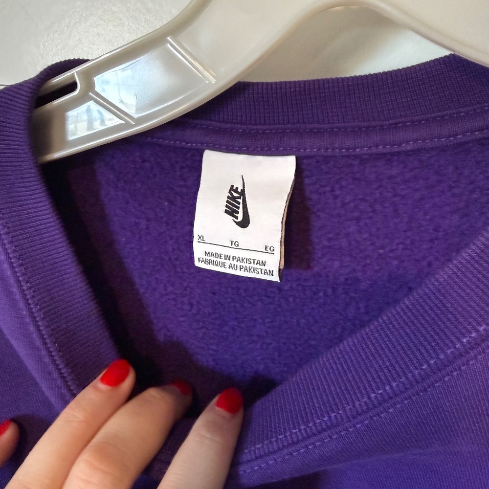 Nike Men's Solo Swoosh Crewneck Sweatshirt - Field Purple - XL - Picture 8 of 9